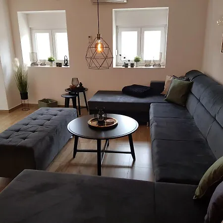 Villa Leca With Heated Private Pool & Sauna Bribir (Primorje-Gorski Kotar)