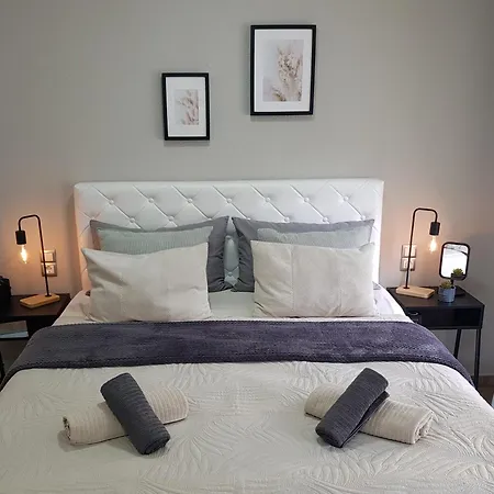 Villa Leca With Heated Private Pool & Sauna