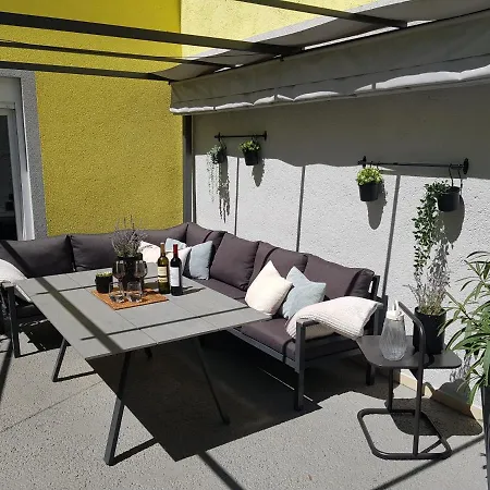 Leca With Heated Private Pool & Sauna Bribir