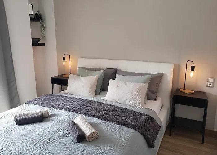Leca With Heated Private Pool & Sauna Vila *
