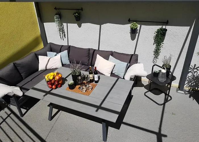 Vila Leca With Heated Private Pool & Sauna
