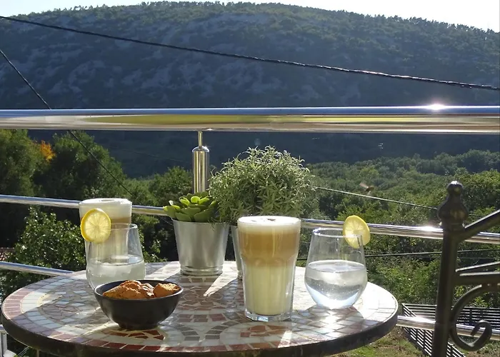 Leca With Heated Private Pool & Sauna Bribir (Primorje-Gorski Kotar)